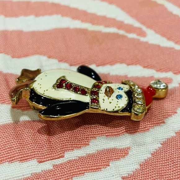 S8-BUNDLE ONLY!!Vintage Holiday Rhinestone & Enamel Penguin Brooch - Picture 4 of 5